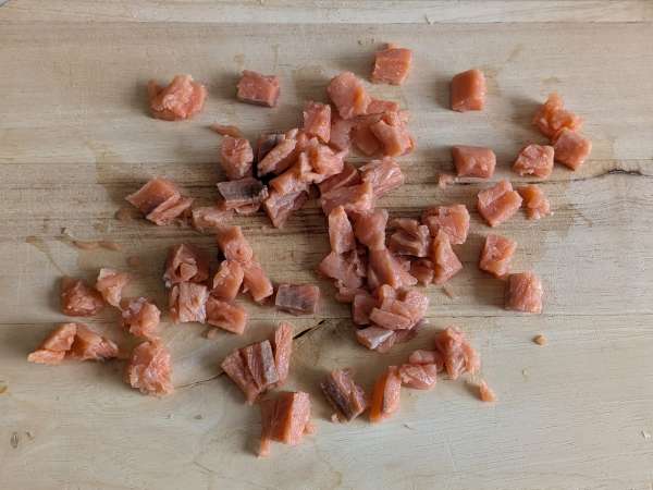 Paccheri cremosi con salmone, menta e zafferano - Preparazione tappa 1