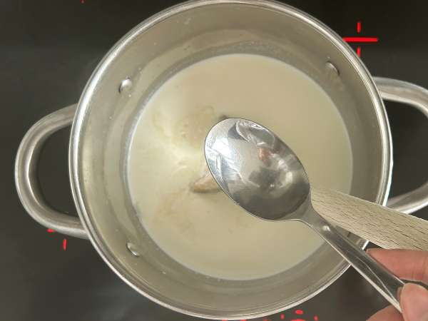Fiocchi di latte fatti in casa con soli due ingredienti! - Preparazione tappa 3