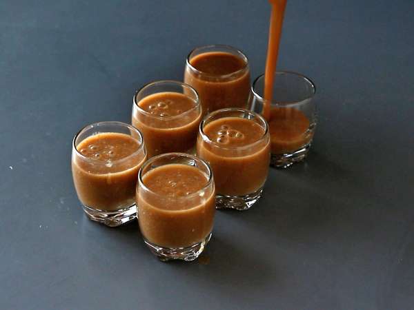 Gazpacho alle fragole e pomodori: un antipasto estivo fresco e originale - Preparazione tappa 3