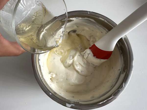 Terrina fredda di surimi: l’antipasto senza cottura facile per ogni occasione - Preparazione tappa 6