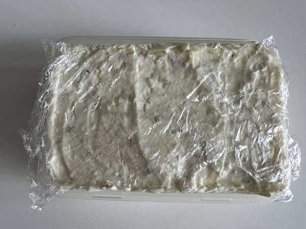 Terrina fredda di surimi: l’antipasto senza cottura facile per ogni occasione - Preparazione tappa 9