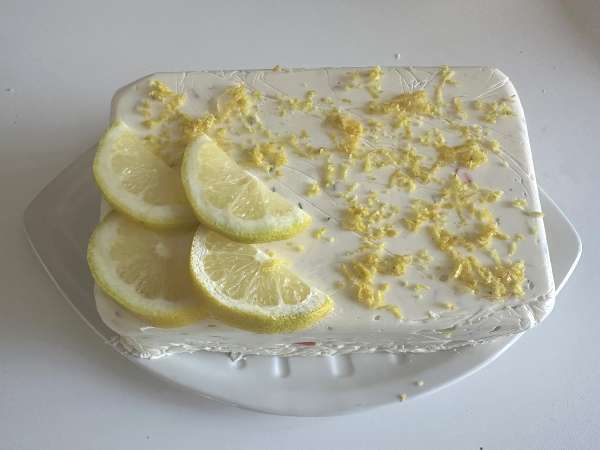 Terrina fredda di surimi: l’antipasto senza cottura facile per ogni occasione - Preparazione tappa 10