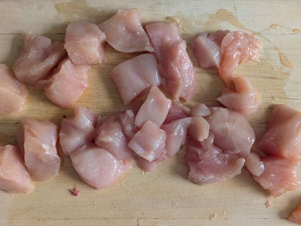 Hamburger di pollo in friggitrice ad aria morbidi e succosi - Preparazione tappa 1