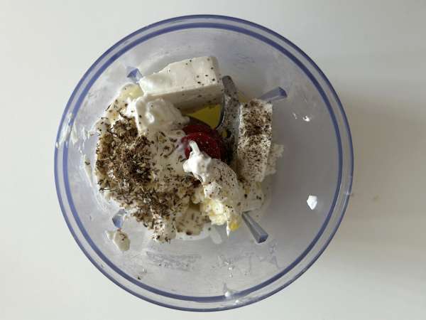 Crema di feta con albicocche arrostite e pistacchi - Preparazione tappa 1