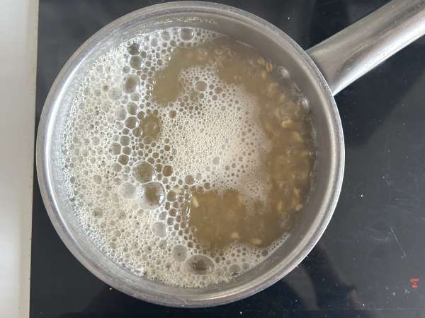 Insalata di grano con tonno e mozzarella: ricetta fresca e nutriente - Preparazione tappa 4
