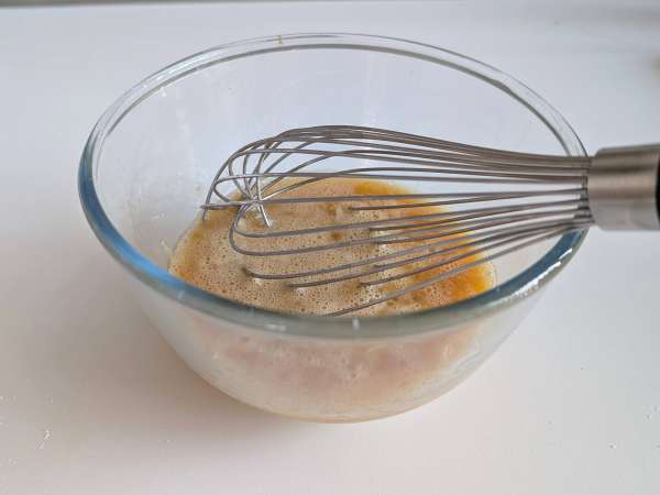 Cheesecake alle albicocche e pistacchi al forno: cremosa e facile da preparare - Preparazione tappa 2