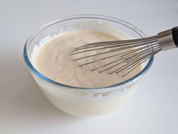 Cheesecake alle albicocche e pistacchi al forno: cremosa e facile da preparare - Preparazione tappa 3