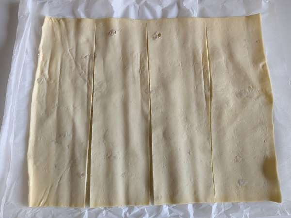 Rustici di salsiccia e formaggio in friggitrice ad aria - Preparazione tappa 2