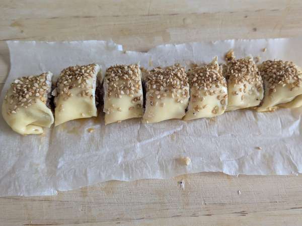 Rustici di salsiccia e formaggio in friggitrice ad aria - Preparazione tappa 8