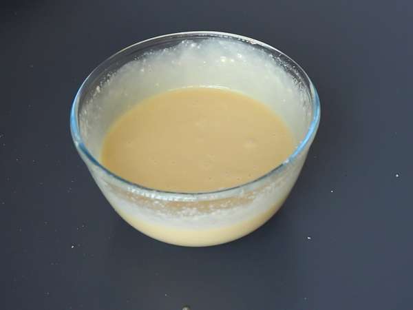 Plumcake marmorizzato al tè matcha soffice e goloso - Preparazione tappa 3