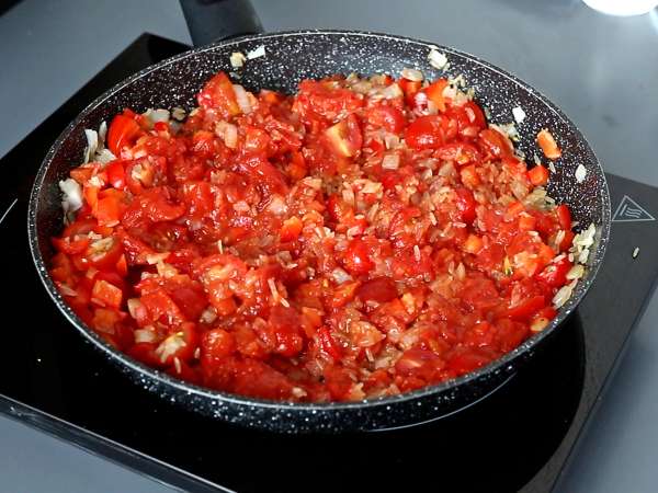 One pot con pollo, riso al pomodoro e peperoni - Preparazione tappa 5
