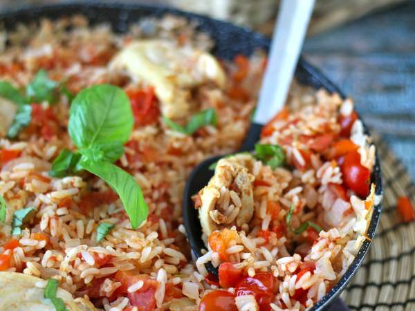 One pot con pollo, riso al pomodoro e peperoni - Preparazione tappa 10