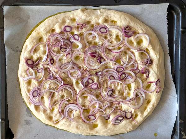 Focaccia rustica con cipolla e rosmarino - Preparazione tappa 10