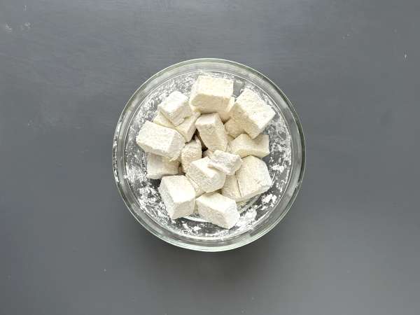 Tofu del generale Tso: croccante e saporito con salsa agrodolce - Preparazione tappa 2