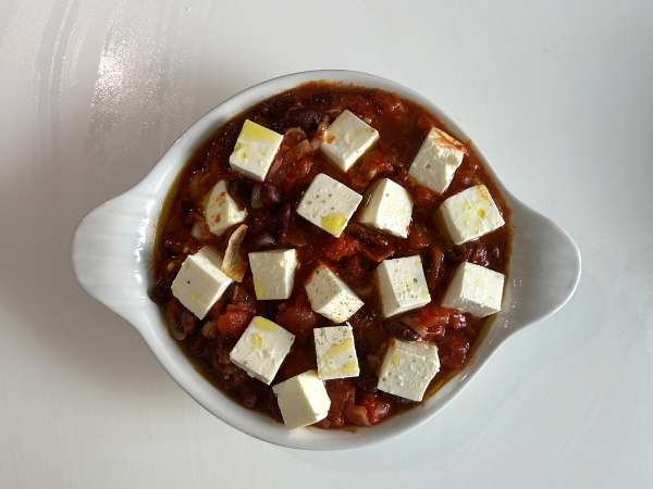 Fagioli rossi al forno con pomodoro e feta - Preparazione tappa 3