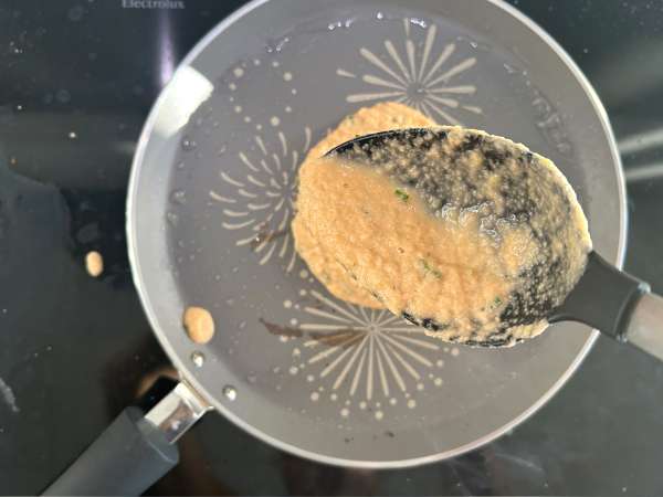 Pancake salati alle lenticchie corallo: ricetta proteica facile e gustosa - Preparazione tappa 6