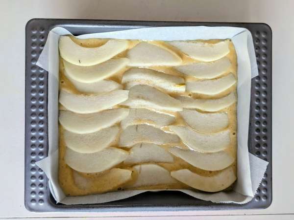 Torta alle pere facile e soffice con mandorle - Preparazione tappa 6