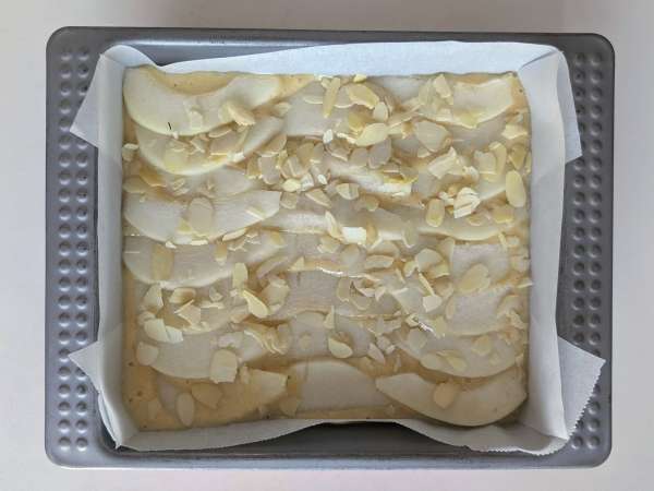 Torta alle pere facile e soffice con mandorle - Preparazione tappa 7