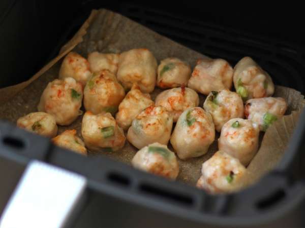Bocconcini croccanti di gamberetti in friggitrice ad aria - Preparazione tappa 7