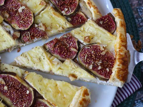 Crostata agrodolce con fichi, brie e noci - Preparazione tappa 8