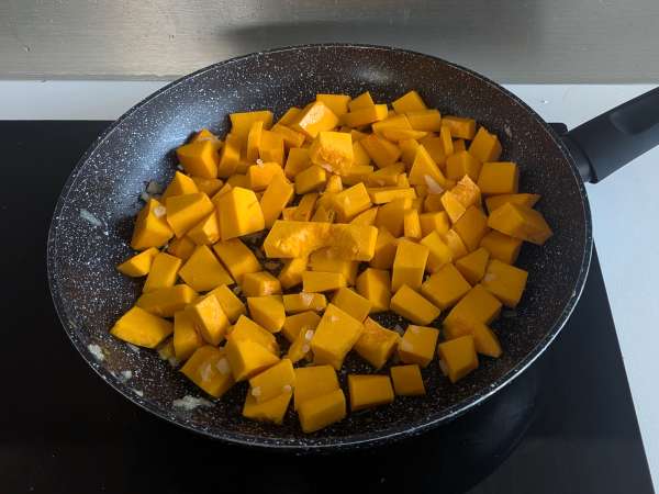 Lasagne con zucca, speck e noci cremose e croccanti - Preparazione tappa 1