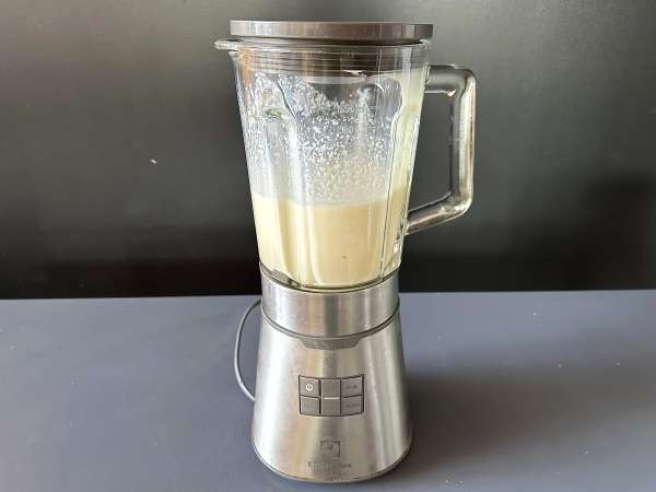 Torta flan al cocco e latte condensato facile e cremosa - Preparazione tappa 2