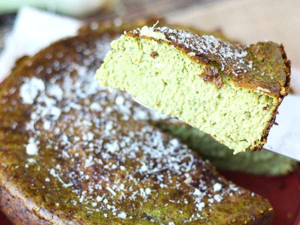 Torta salata senza sfoglia con spinaci e formaggio: morbida e cremosa - Preparazione tappa 8