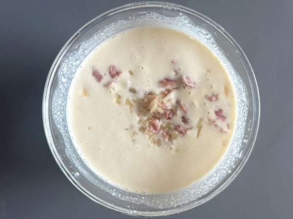 Quiche senza base con broccoli, pancetta e cottage cheese - Preparazione tappa 4