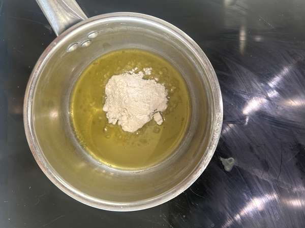 Palak tofu cremoso con spinaci e spezie indiane - Preparazione tappa 1