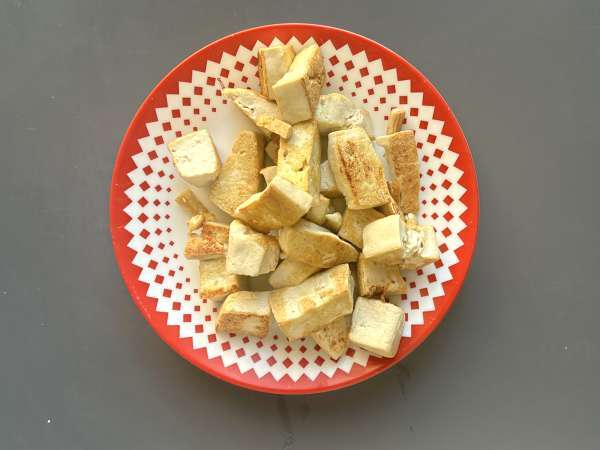 Palak tofu cremoso con spinaci e spezie indiane - Preparazione tappa 6