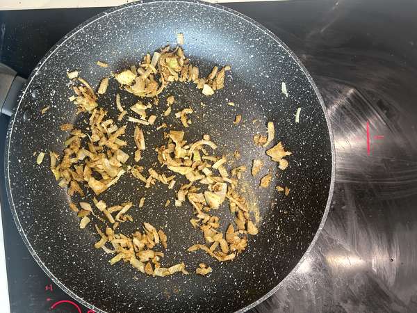 Palak tofu cremoso con spinaci e spezie indiane - Preparazione tappa 7