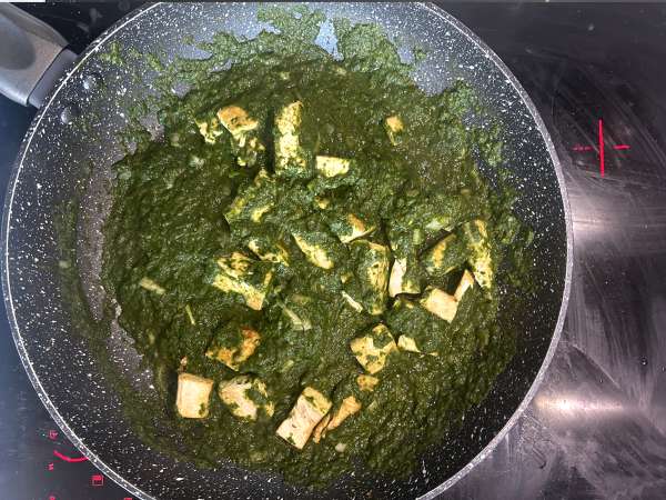 Palak tofu cremoso con spinaci e spezie indiane - Preparazione tappa 10