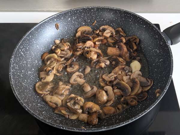 Pasta al forno con zucca, funghi e besciamella - Preparazione tappa 3
