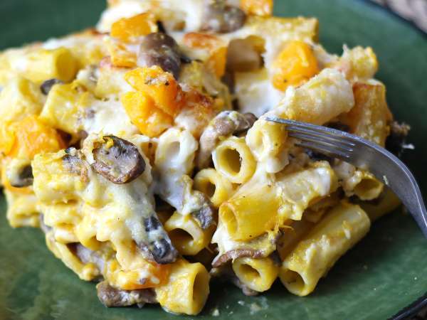 Pasta al forno con zucca, funghi e besciamella - Preparazione tappa 11