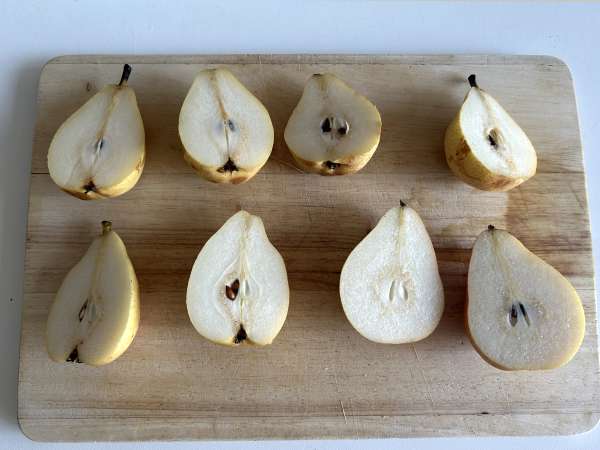 Torta salata di pere, gorgonzola e noci: un irresistibile abbinamento agrodolce - Preparazione tappa 3