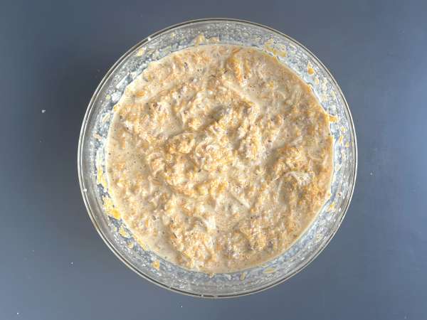 Torta salata senza pasta con tonno, carote e cottage cheese: facile e ricca di proteine - Preparazione tappa 6