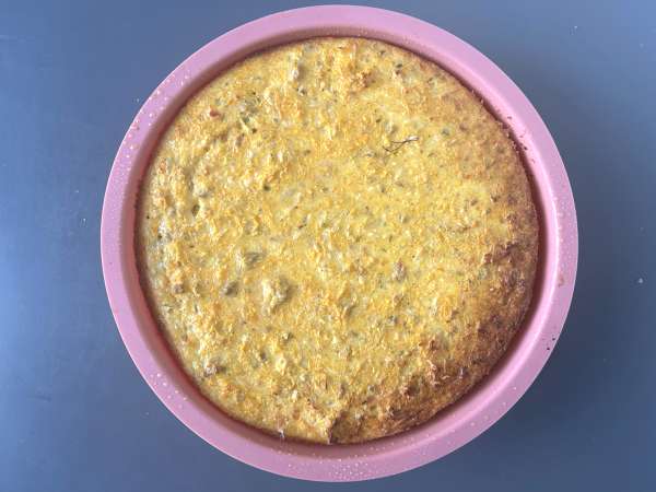 Torta salata senza pasta con tonno, carote e cottage cheese: facile e ricca di proteine - Preparazione tappa 9