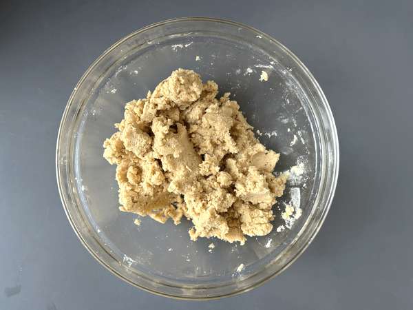Torta di mele morbidissima con streusel croccante - Preparazione tappa 1