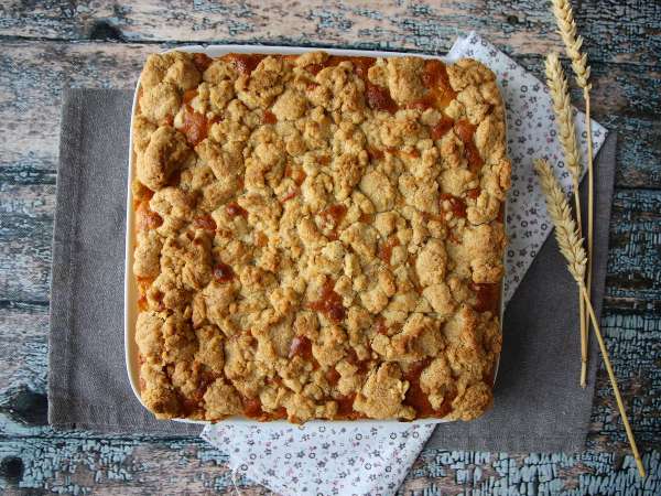 Torta di mele morbidissima con streusel croccante - Preparazione tappa 8