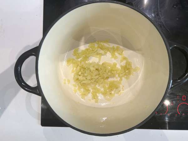 Zuppa di lasagne con carne, ricotta e parmigiano - Preparazione tappa 1