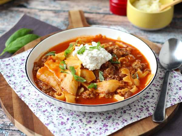 Zuppa di lasagne con carne, ricotta e parmigiano - Preparazione tappa 7