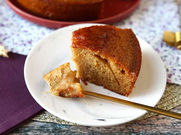 Torta al miele soffice e umida con cannella, facile e senza sbattitore - Preparazione tappa 7