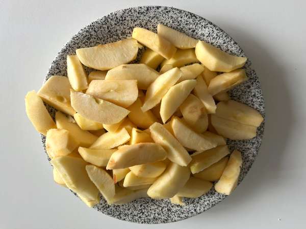 Szarlotka: torta di mele polacca con copertura sbriciolata e croccante - Preparazione tappa 6