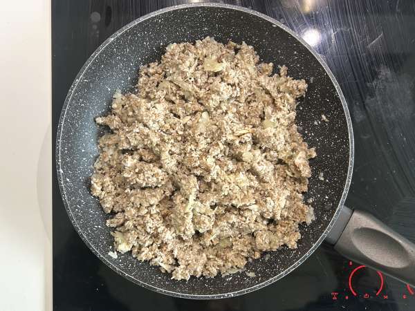 Involtini di cavolo vegetariani con funghi, riso e miso - Preparazione tappa 4