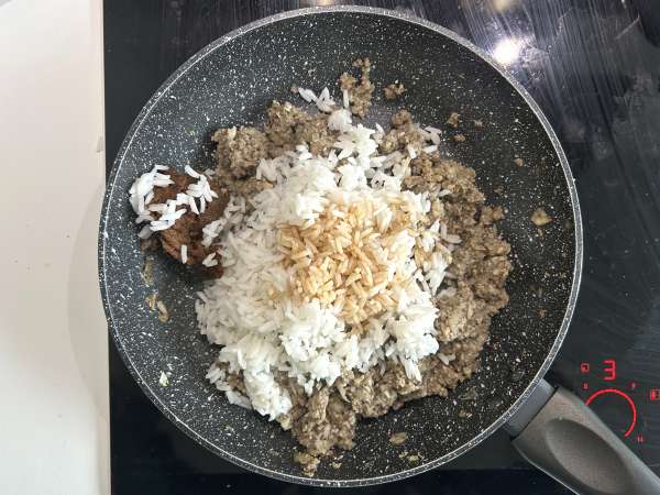Involtini di cavolo vegetariani con funghi, riso e miso - Preparazione tappa 5