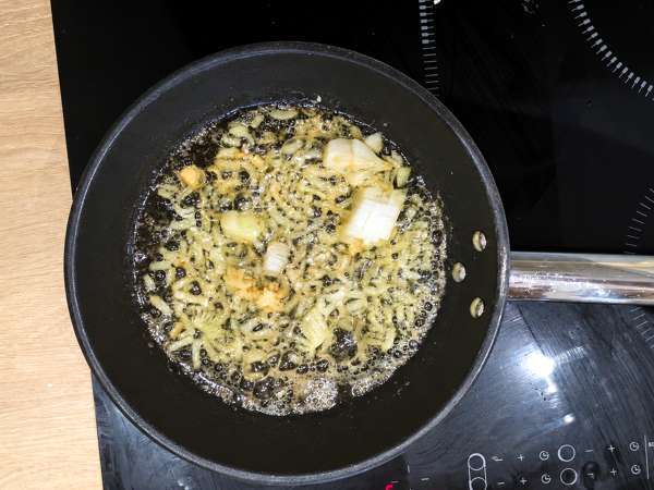 Pasta cremosa con funghi shimeji e champignon - Preparazione tappa 3