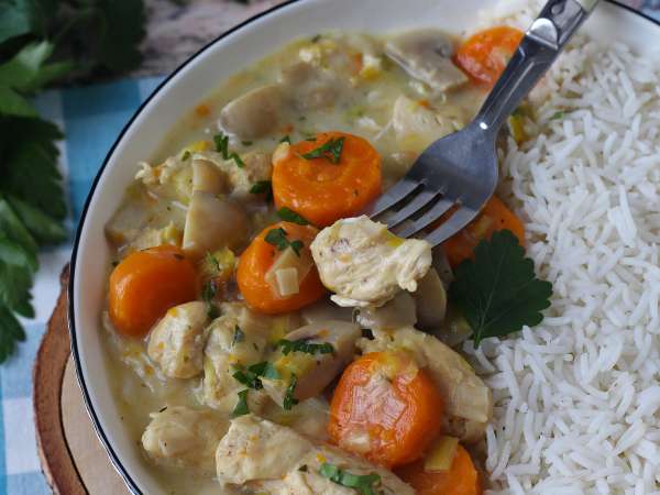 Blanquette di pollo con cookeo: ricetta cremosa con funghi e carote - Preparazione tappa 8