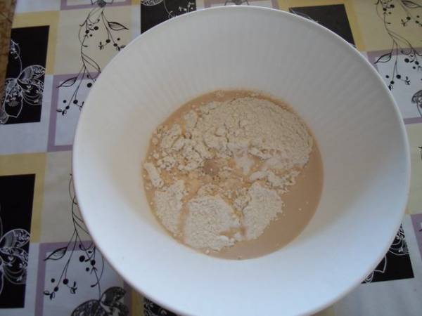 Panini napoletani con peperoni e pancetta, ottimi per gli intolleranti al lattosio - Preparazione tappa 1