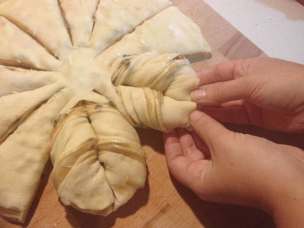 Fiore di pan brioche - Preparazione tappa 5