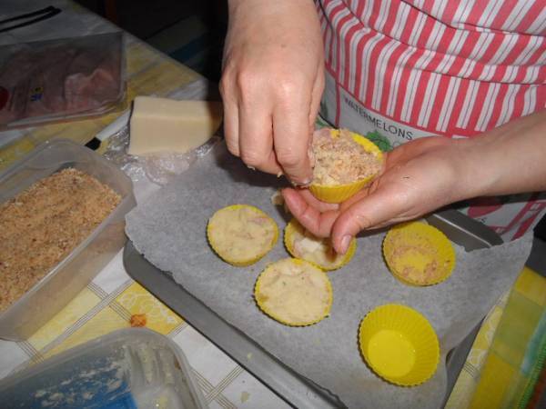 Muffin di patate con un cuore ripieno di - Preparazione tappa 6